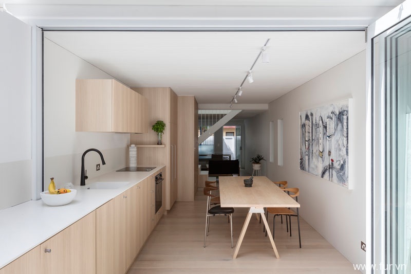 kitchen courtyard