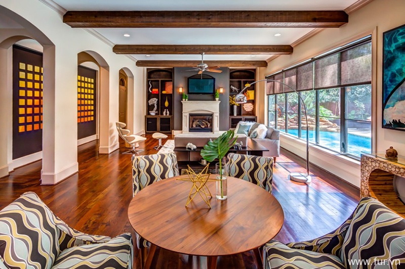 Main Beach Apartment