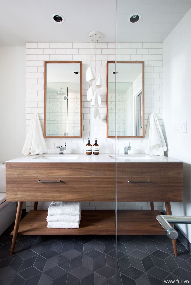 Small Sydney Apartment bathroom