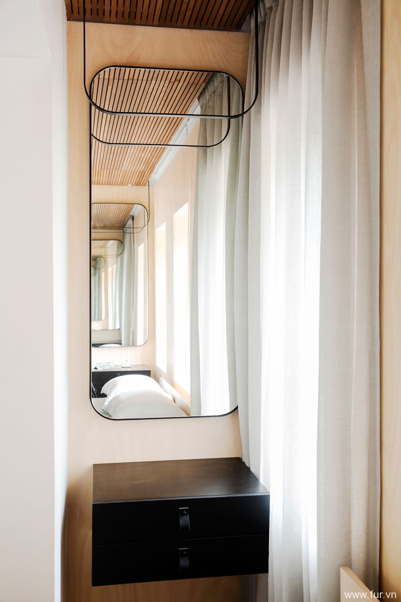 Small Sydney Apartment mirror