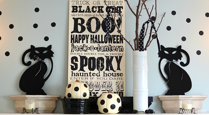 Halloween Decorating: Black and White Polkadots