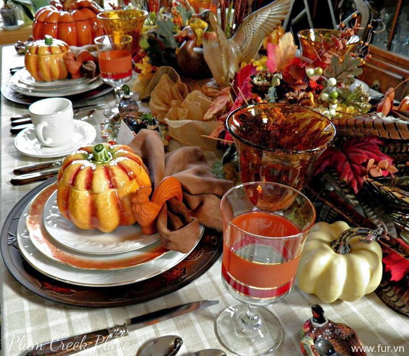 A Ducky Thanksgiving Tablescape