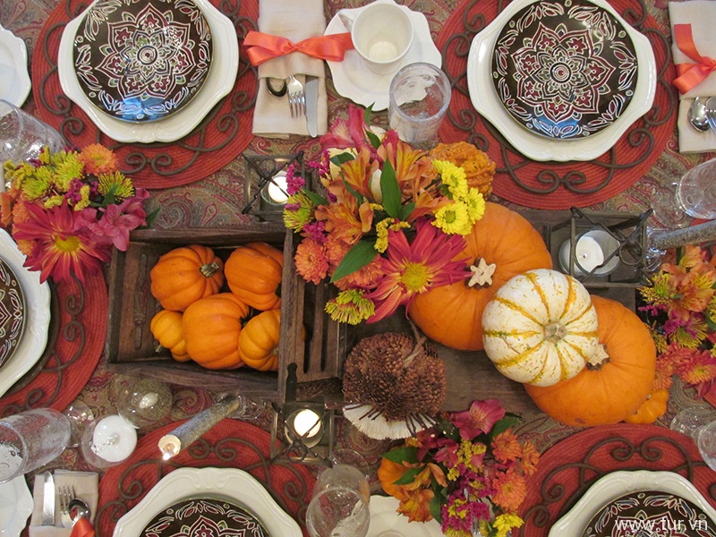 Thanksgiving Tablescape 2013