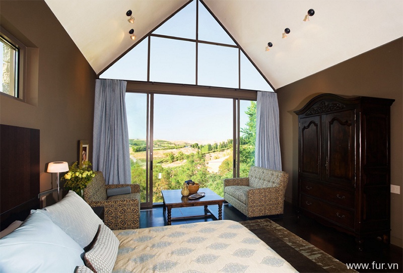 Selah Residence
