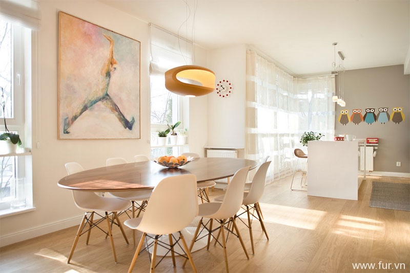 oval pedestal dining table