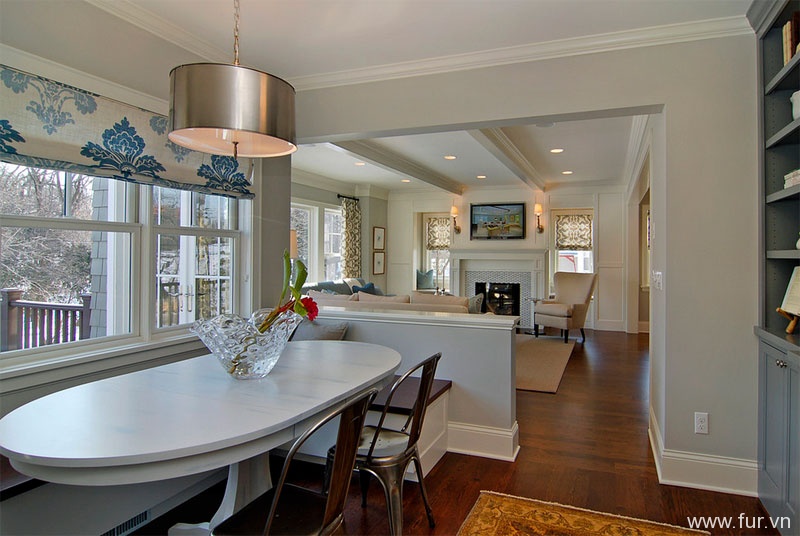 oval pedestal dining table