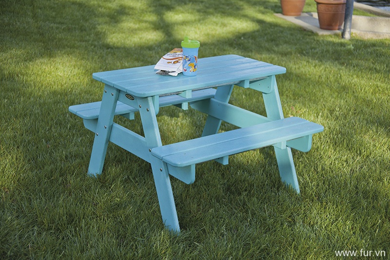 kids picnic table